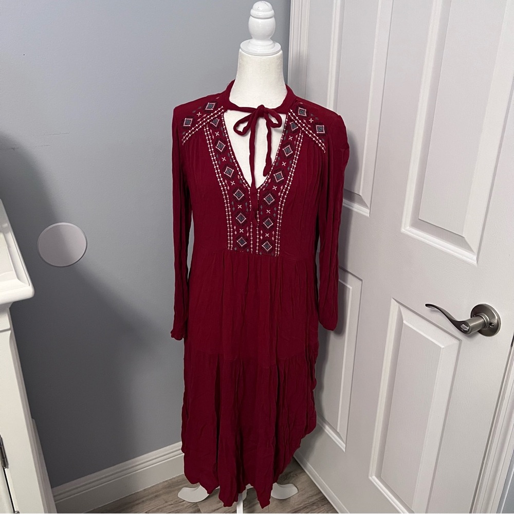 Knox Rose Burgundy Midi Dress with Embroidered Detail